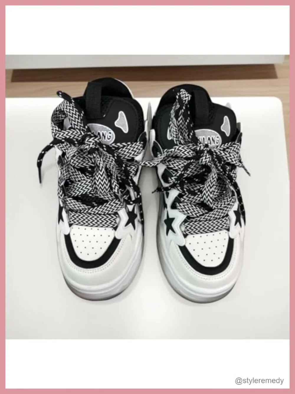 Women Chunky Sneakers Star Decor Dad Shoes Lace-Up Mesh Faux Leather Platform